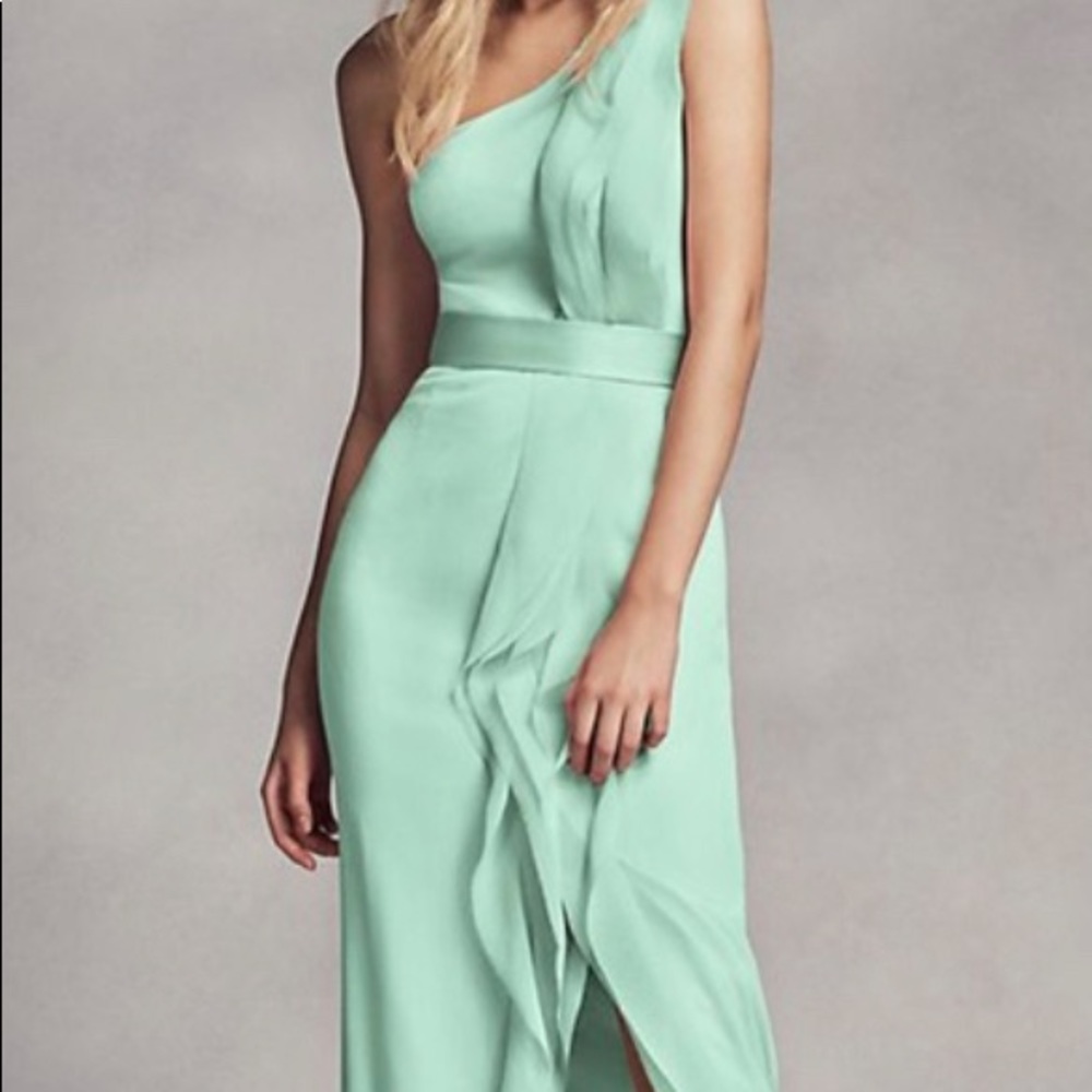 Vera Wang White long chiffon dress- Mint